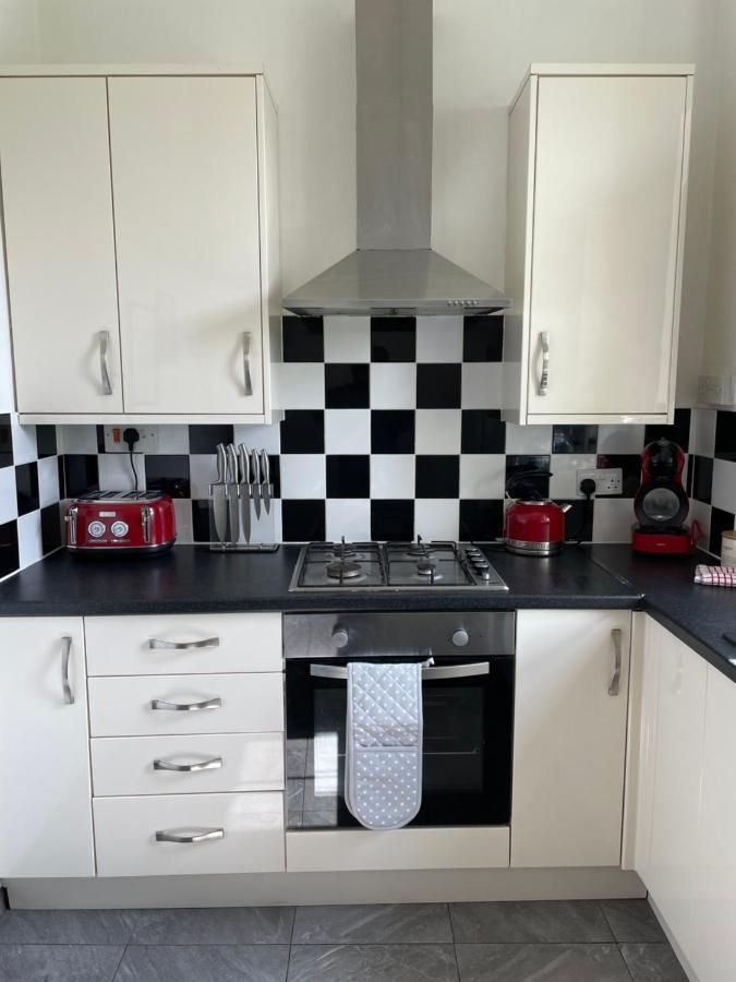 2 Bed Apartment Close To City Centre Кардиф Екстериор снимка